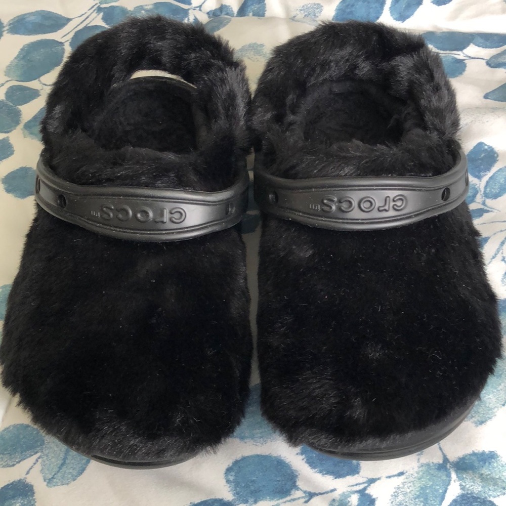 CROCS FUZZY WUZZY FOR WOMEN OR MEN … unisex